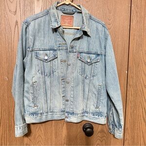Levi’s Ex Boyfriend distressed slouchy trucker Jean denim jacket women’s